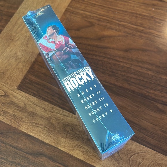 NEVER OPENED ROCKY SYLVESTER STALLONE MOVIE ANTHOLOGY DVD SET - ROCKY I - V - Picture 5 of 9